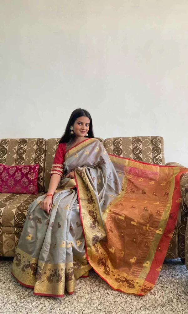 GREY SAREE WITH GOLDEN PALLU AND RED BLOUSE PIECE