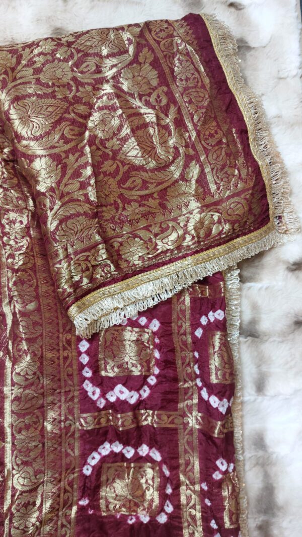 Maroon Bandhini Dupatta With all Over Lace - Image 2